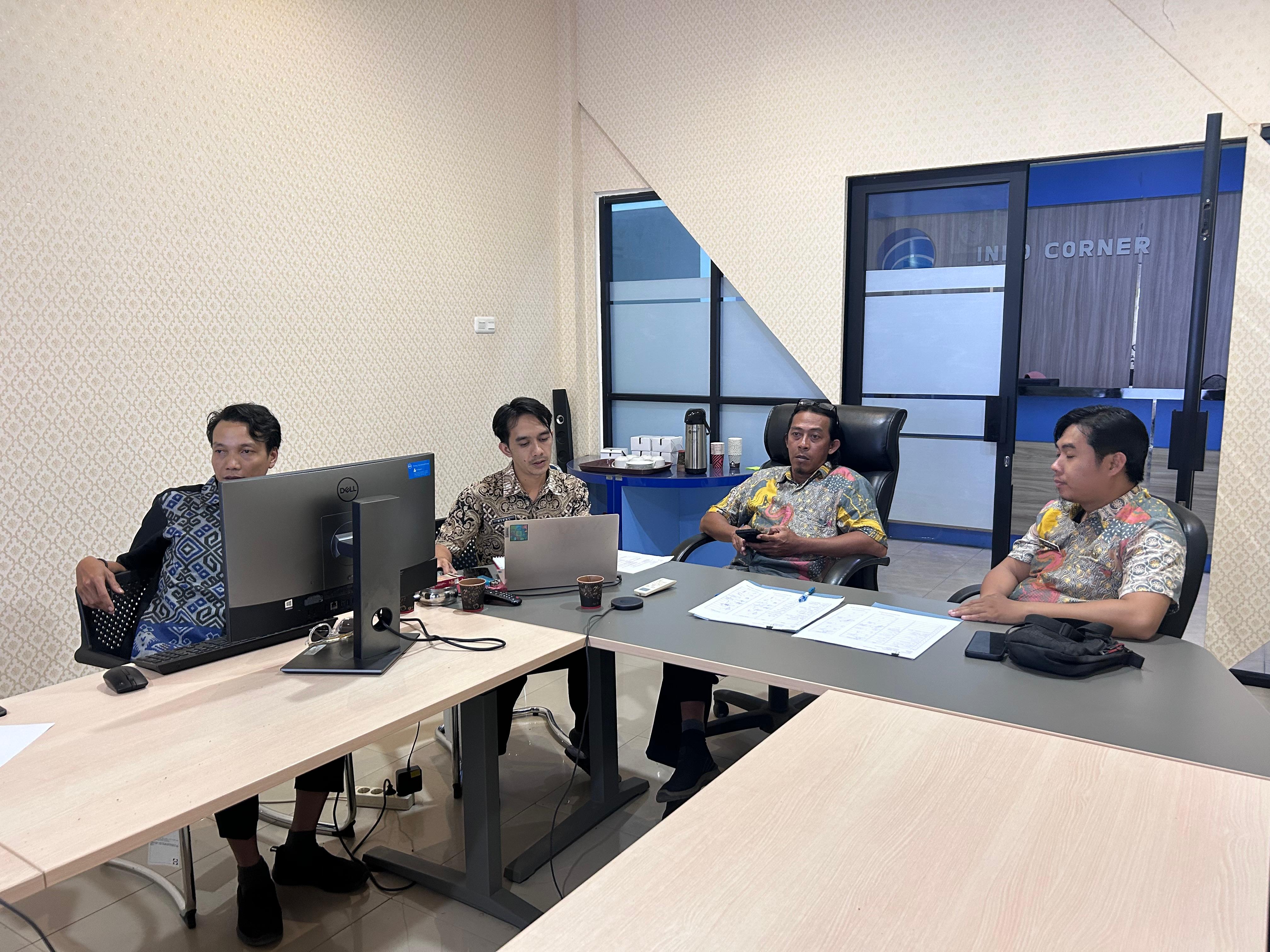 Asistensi Penyusunan Arsitektur SPBE Pemdi Kota Singkawang Tahun 2026, di Smart Room Dinas Kominfo Singkawang Kamis (16/4/2026)