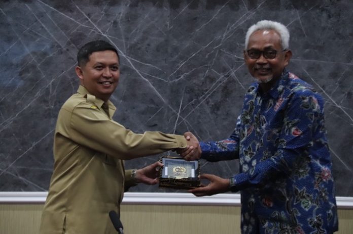 kunker-setjen-dpr-ri-ke-singkawang-diskominfo-paparkan-penyelenggaraan-satu-data-dan-spbe