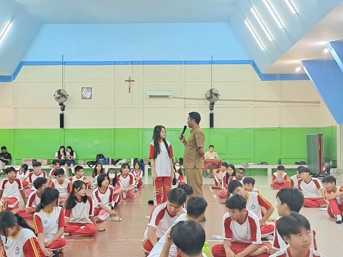 diskominfo-singkawang-ajak-siswa-bijak-bermedsos-tekankan-bahaya-hoaks-dan-konten-negatif