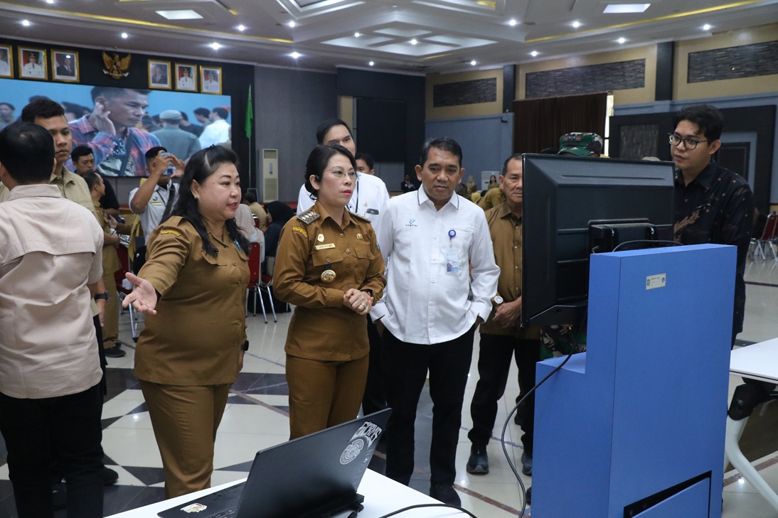 dinas-kominfo-singkawang-tampilkan-desk-layanan-dan-kios-digital-pada-launching-layanan-darurat-112
