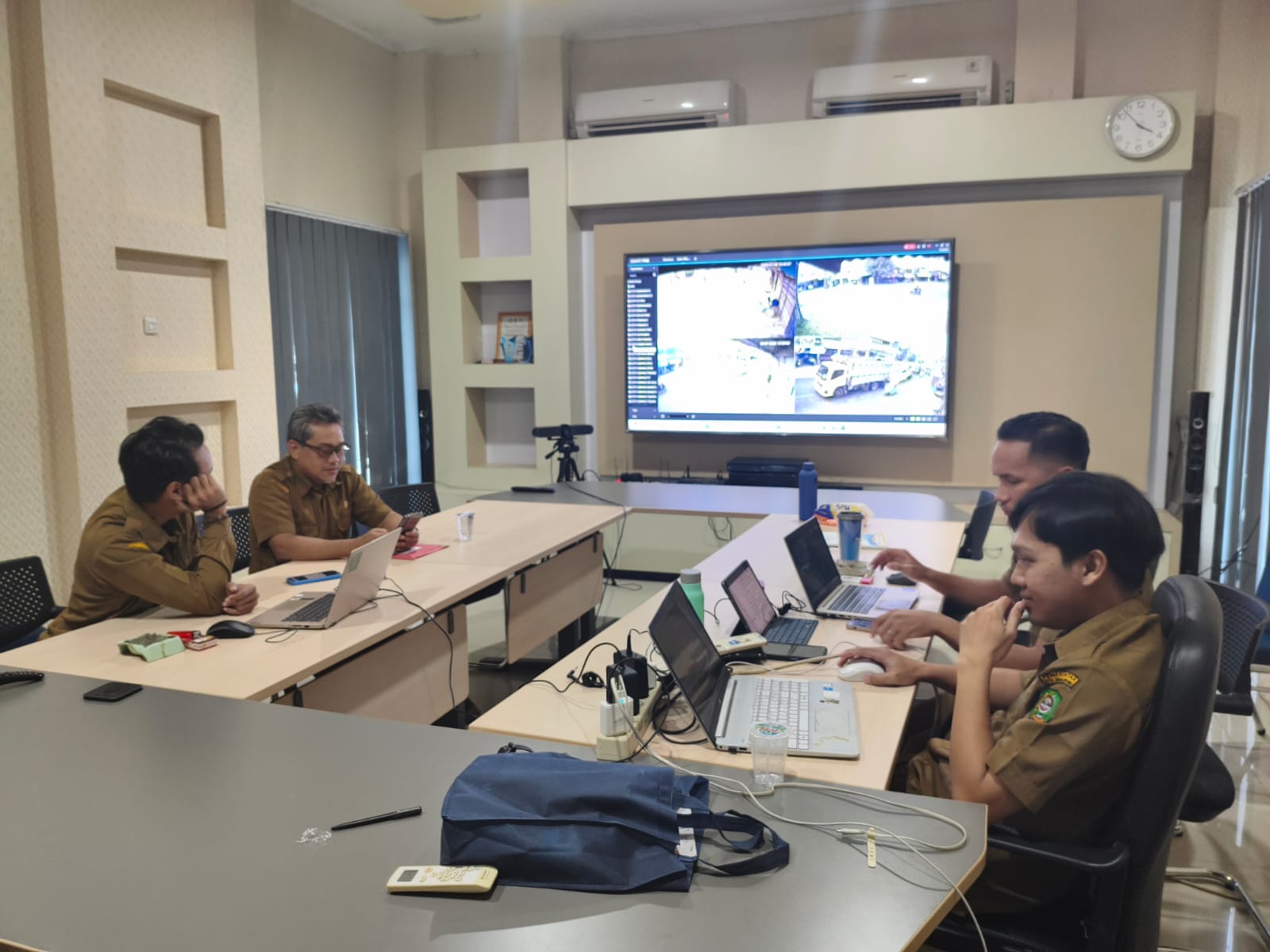 diskominfo-sambas-jajaki-pengelolaan-cctv-terintegrasi-di-kota-singkawang
