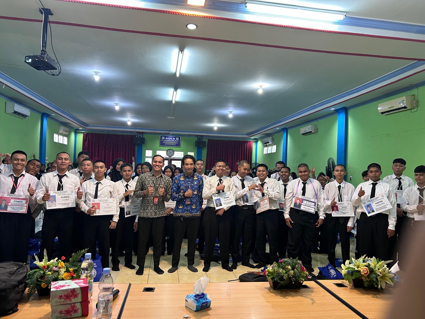 Dinas Kominfo Kota Singkawang Berikan Edukasi Etika Penggunaan Teknologi dan AI kepada Mahasiswa Baru ISBI Singkawang